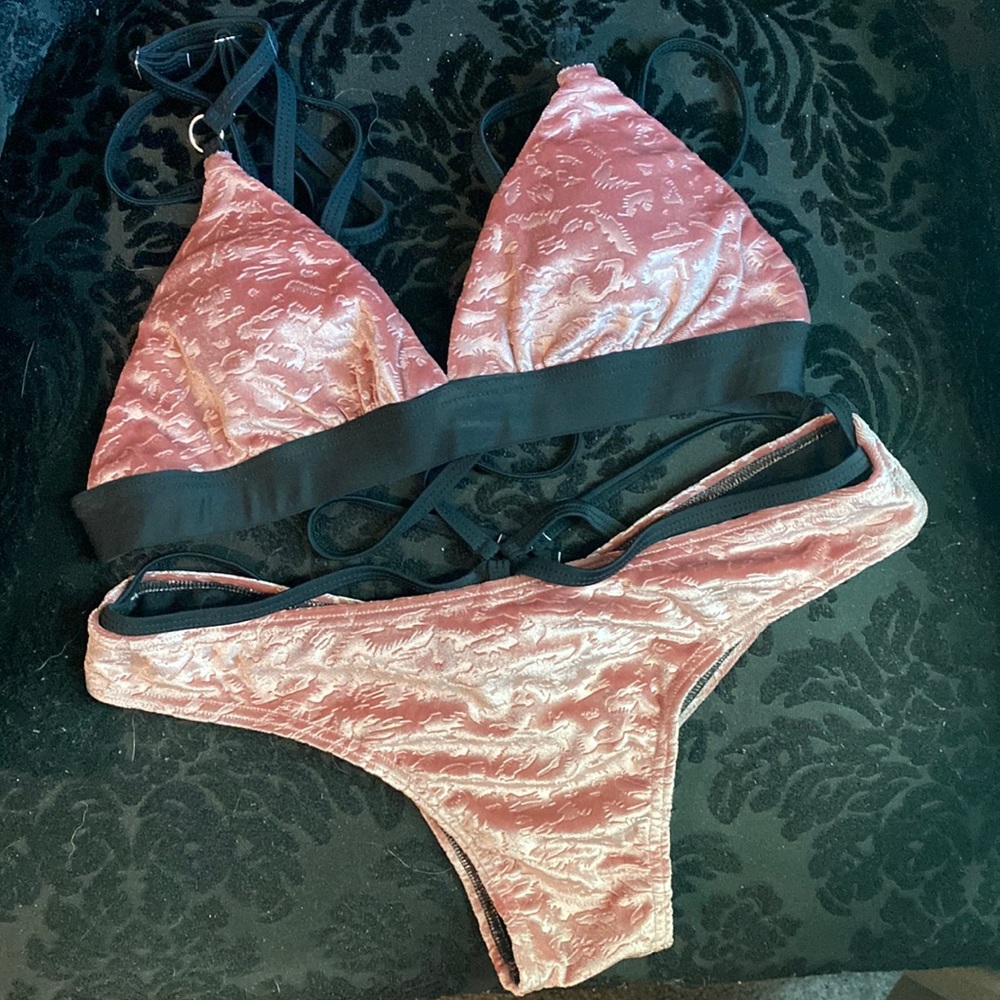 Riot Polewear Set